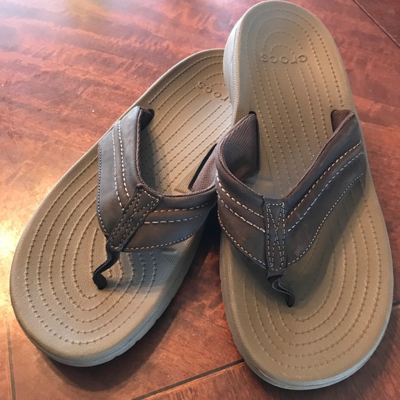 crocs yukon flip flop